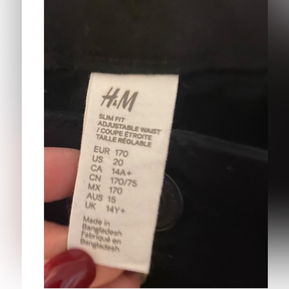NWT H&M slim fit black jeans - Picture 3 of 5